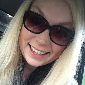 Meet your Posher, Nina